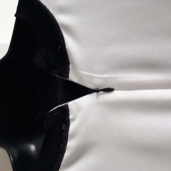 ๐ 2/$10 French Connection Hi Lo Top - Picture 3 of 6